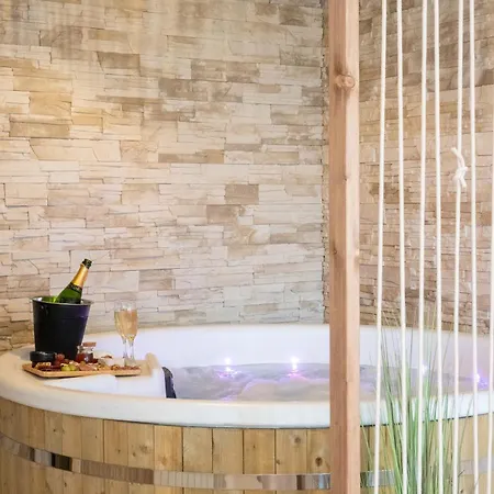 L Adresse Secrete Escapade Romantique Avec Jacuzzi Et Piece Secrete Sevremont